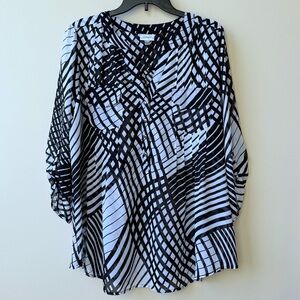 Avenue Black and White Abstract Women's Blouse